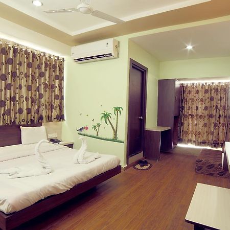 אחמדאבאד Hotel Avion Inn מראה חיצוני תמונה