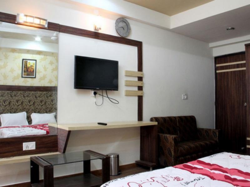 אחמדאבאד Hotel Avion Inn מראה חיצוני תמונה