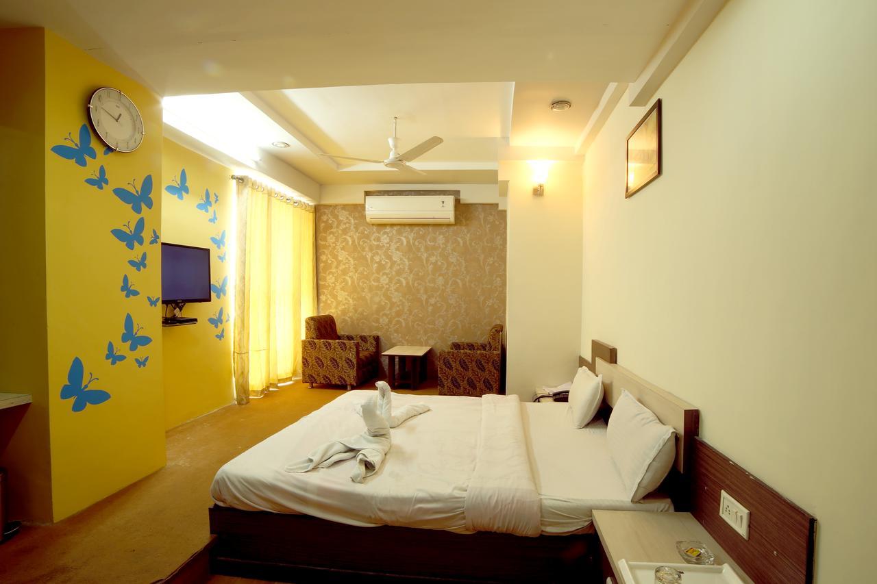 אחמדאבאד Hotel Avion Inn מראה חיצוני תמונה